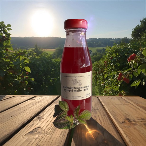 syrop malinowy do herbaty butelka na stole listek Chata Morelove